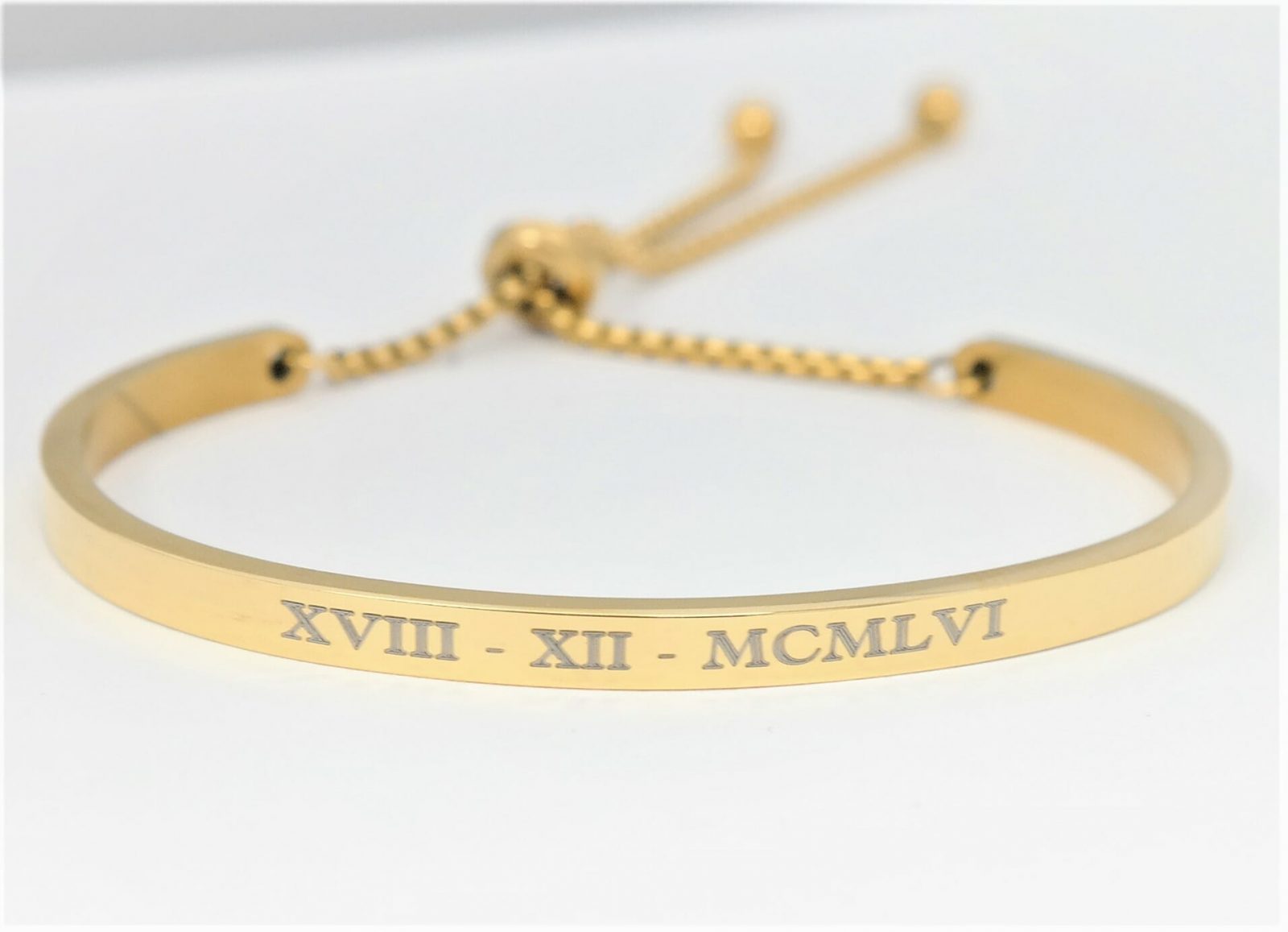 Trendy personalized bracelet covers 2/3 of the wrist available in gold and silver finish