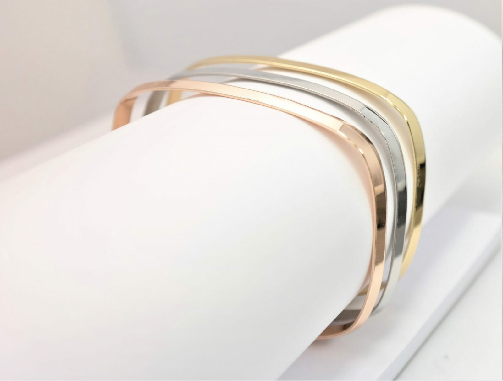 Original personalized rectangular bracelet available in three beuatiful colours – Image 9