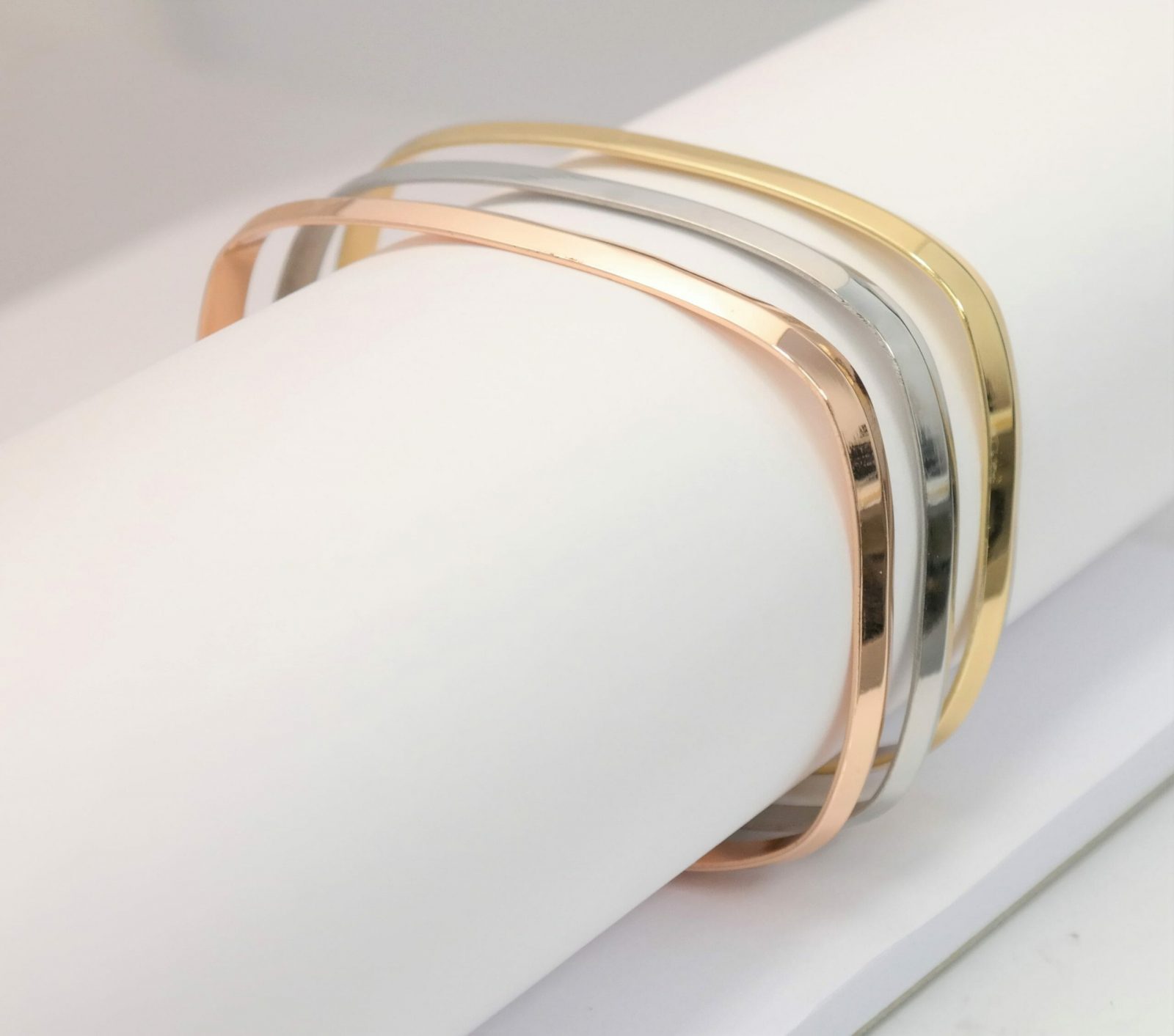 Original personalized rectangular bracelet available in three beuatiful colours – Image 4