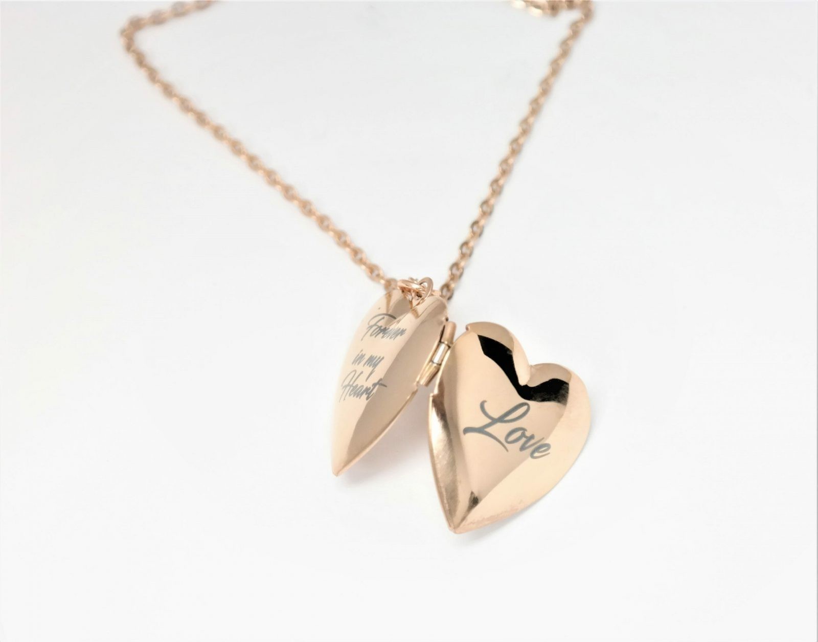 Beautiful personalized locket heart,high quality, high polish stainless steel – Image 6