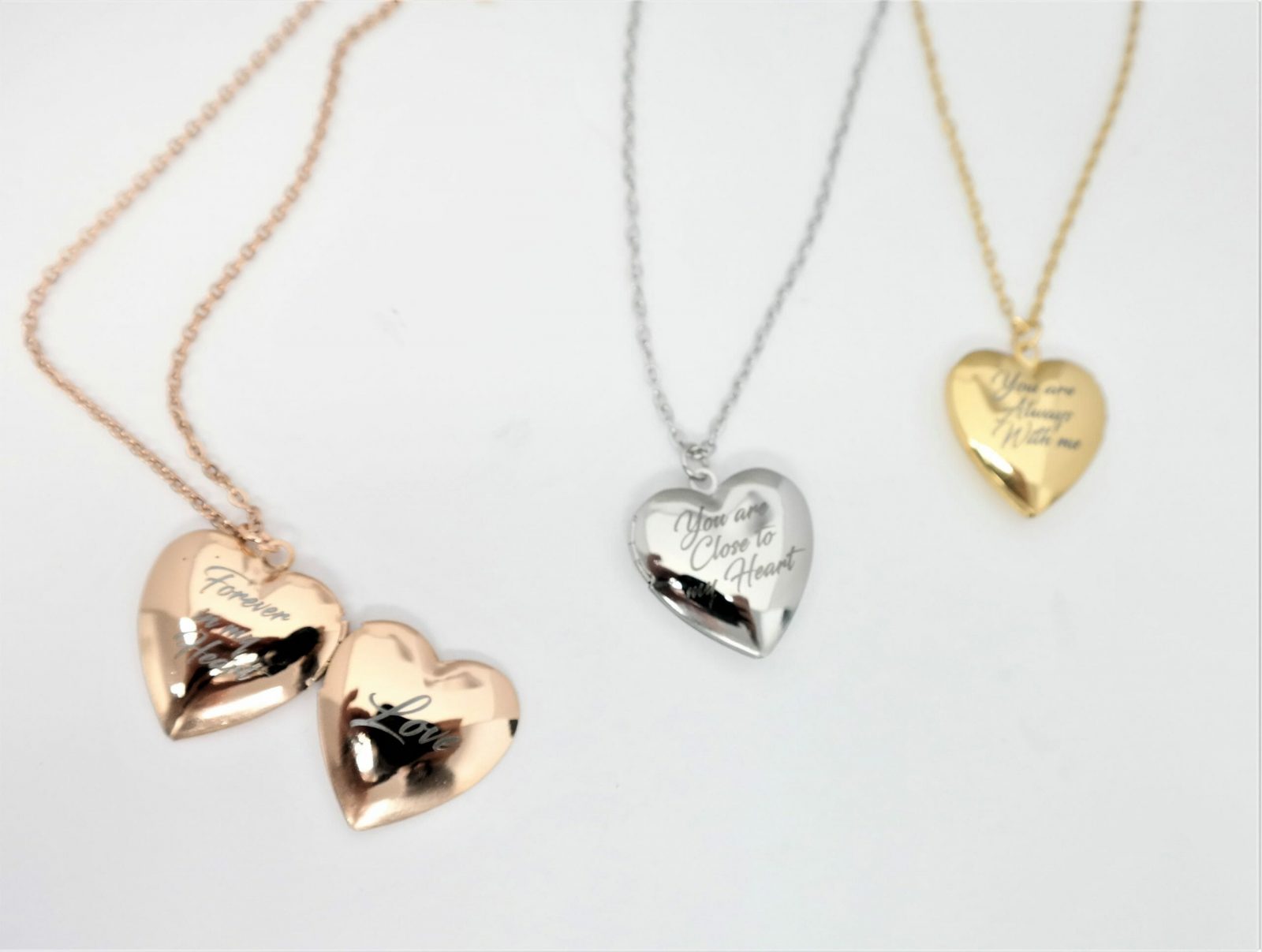 Beautiful personalized locket heart,high quality, high polish stainless steel – Image 4