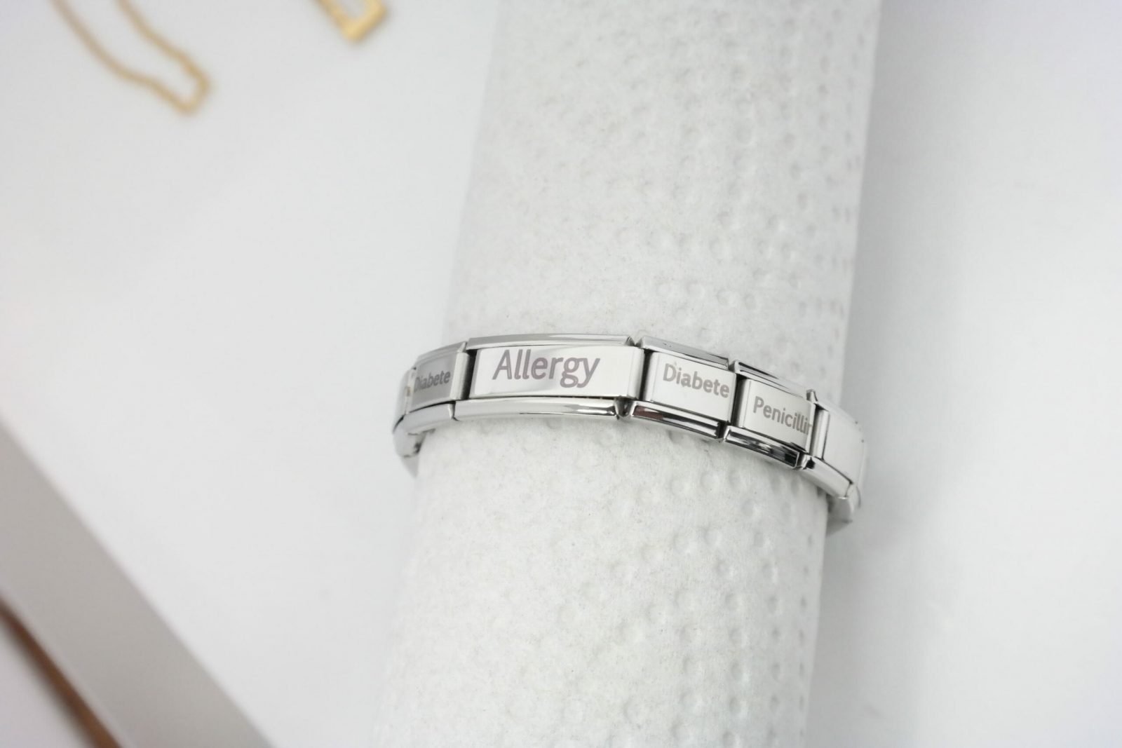 Elegant stretchy personalized medical bracelet, perfectly adapted to your wrist, comfortable and useful – Image 19