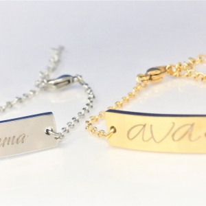 Bracelet Identité Bébé personnalisé hypo-allergène au luxueux fini or et argent