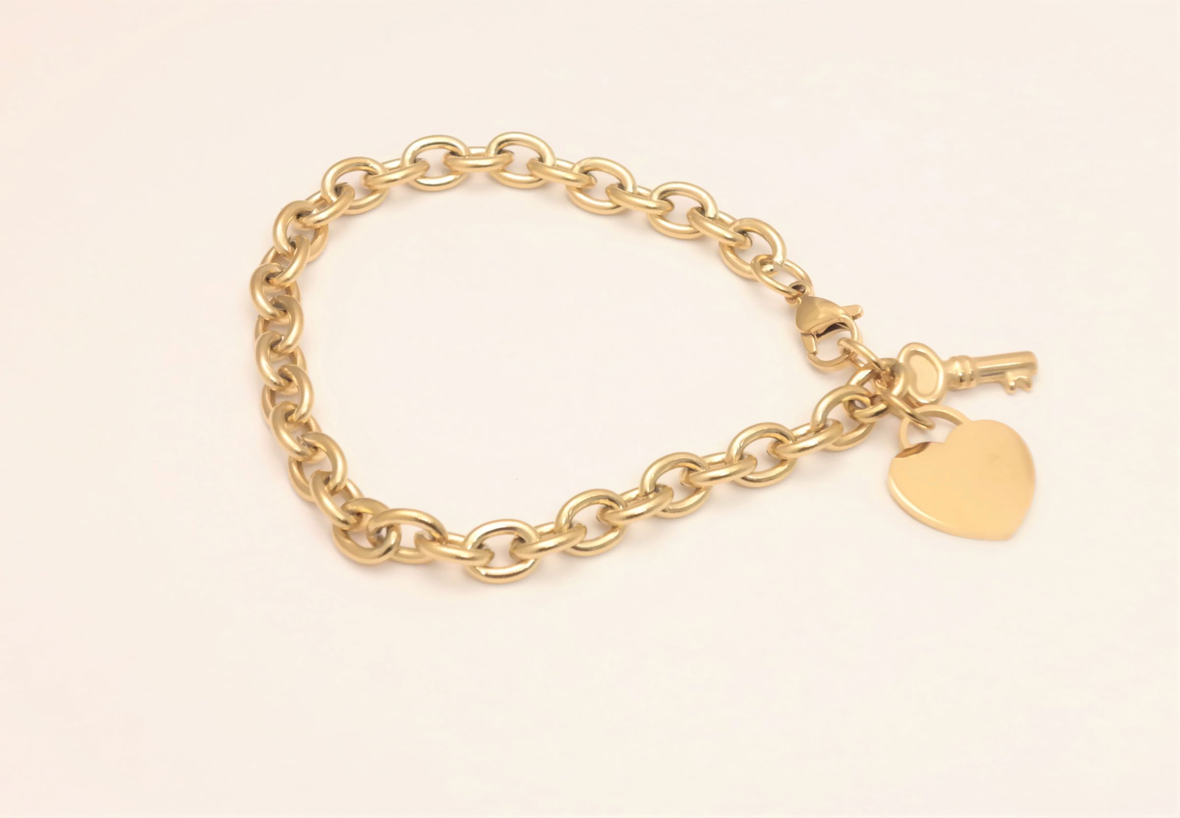 Personalized stainless steel woman Heart & Key bracelet – Image 2
