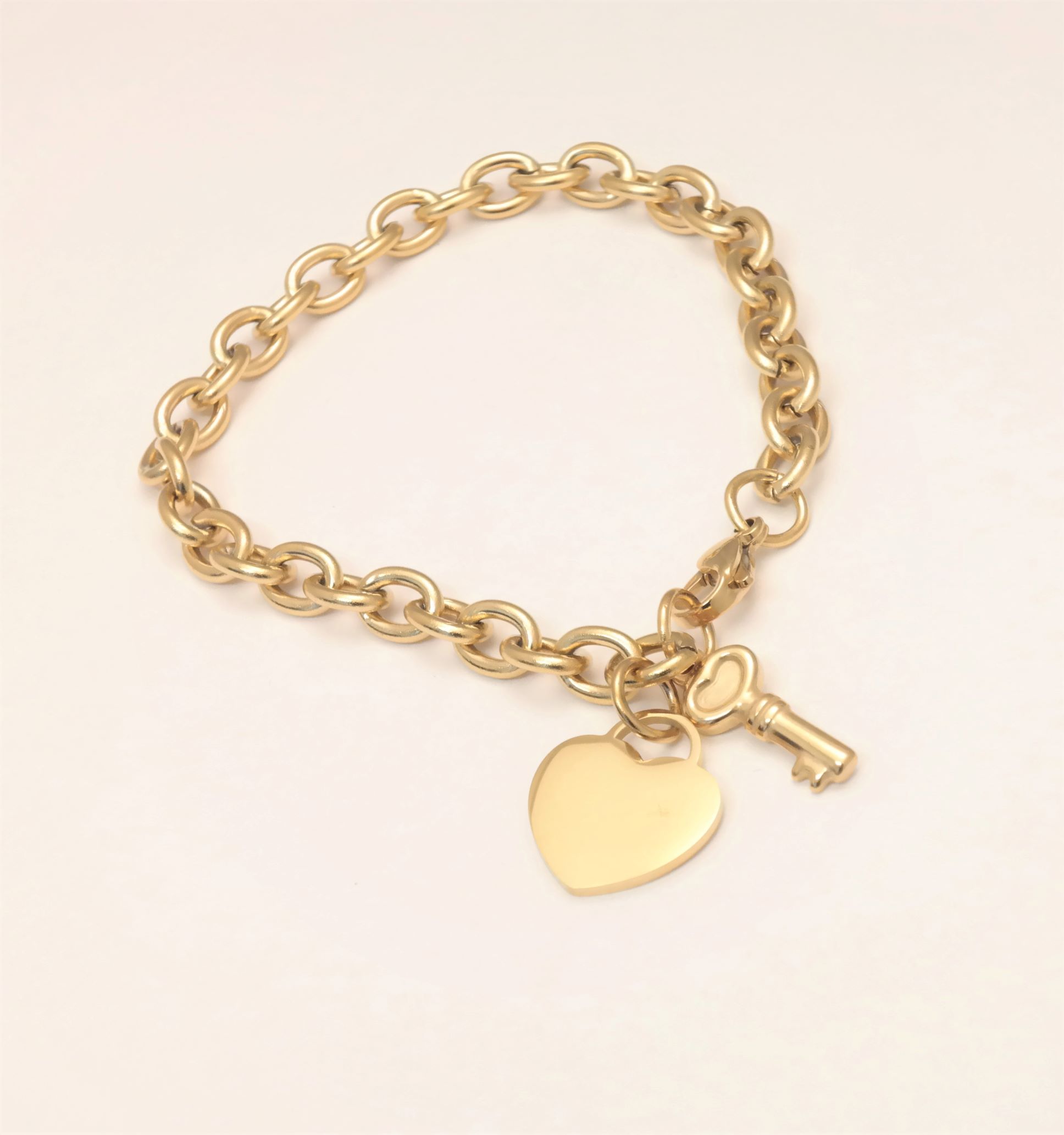 Personalized stainless steel woman Heart & Key bracelet – Image 3