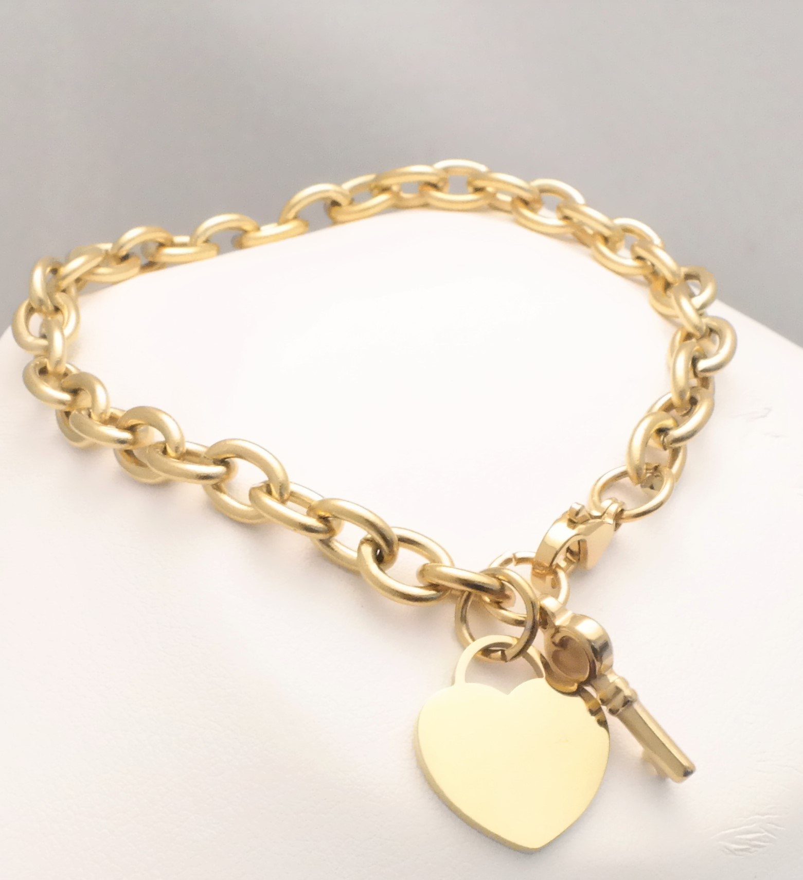 Personalized stainless steel woman Heart & Key bracelet – Image 6