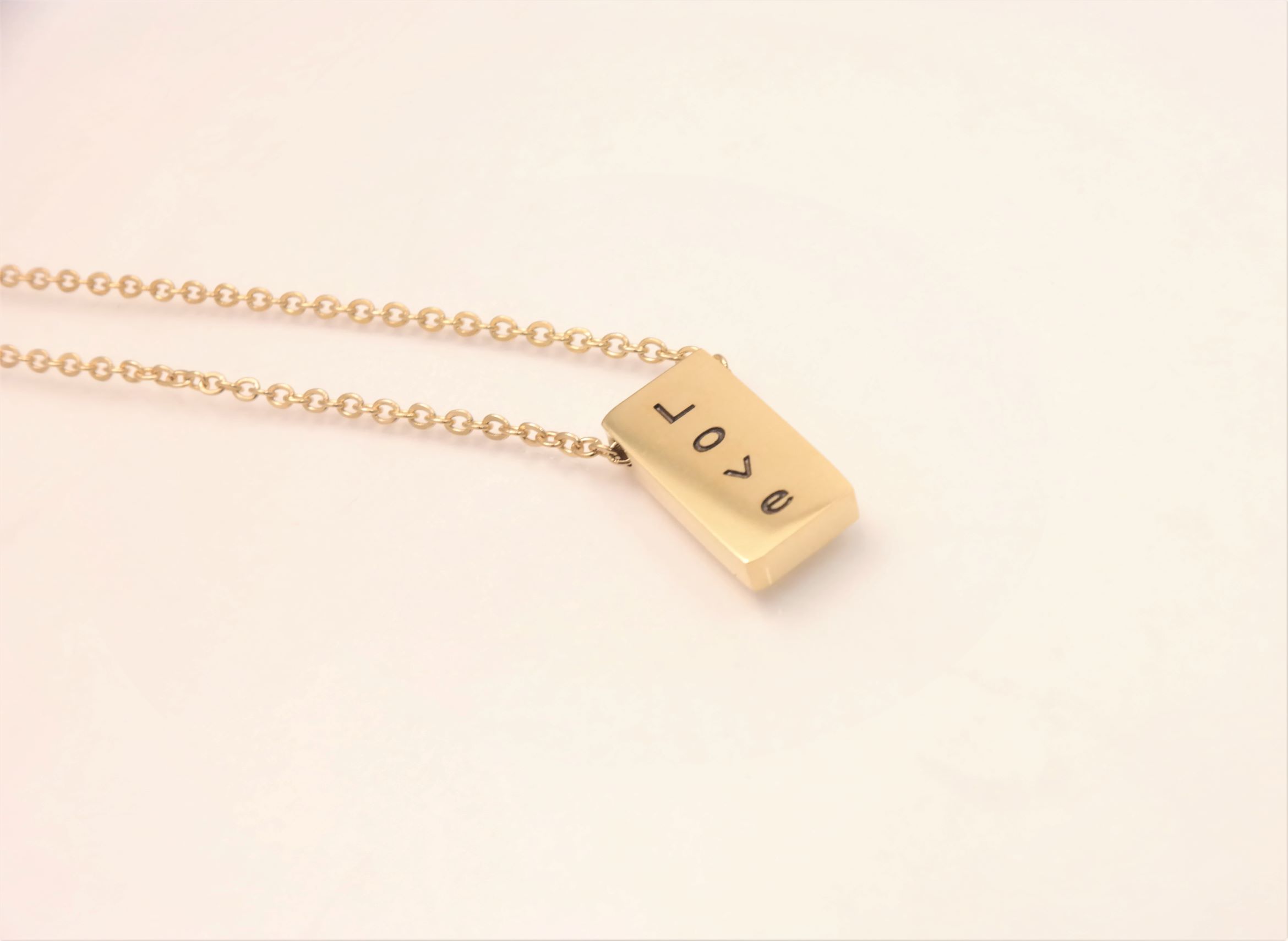 Pendentif « glissant » mode en acier inoxydable avec chaîne assortie – Image 5